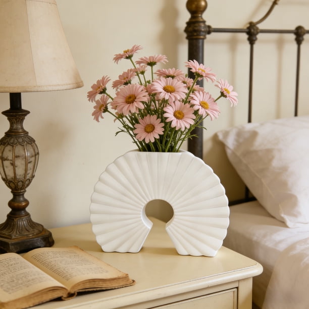 Plastic Vase Ornament Dry Flowers Plants And Pampas For Coffee Or Dining Tables Office Desks Or Shelves
