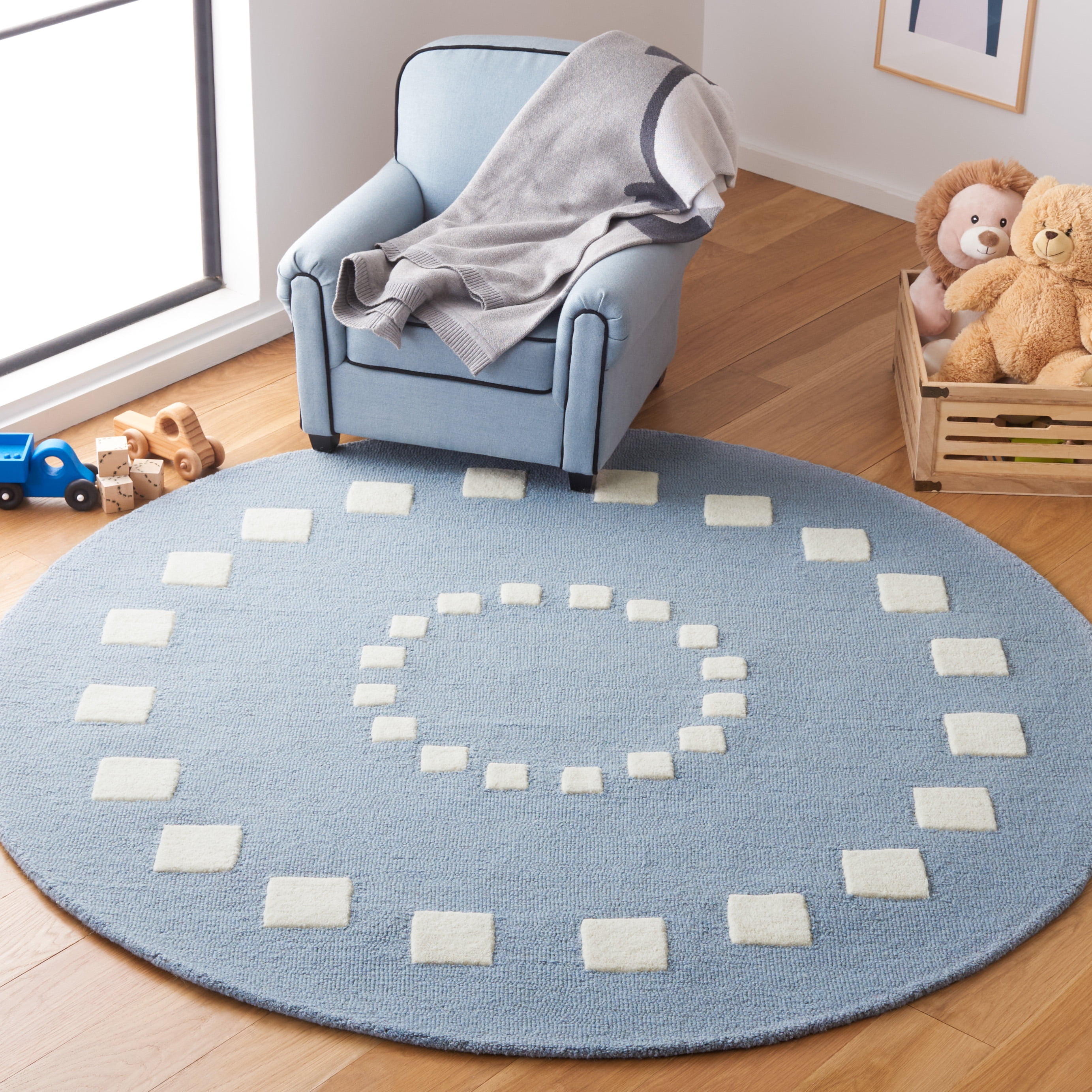 SAFAVIEH Kids Swirling Squares Area Rug, Blue/Ivory, 5' x 5' Round