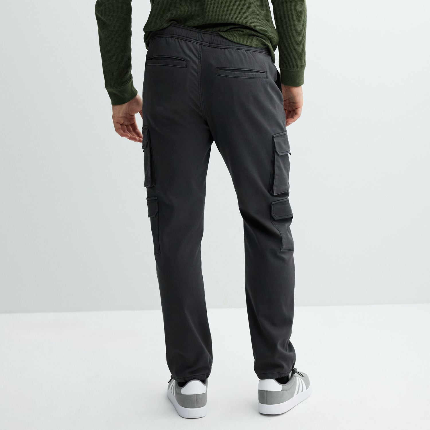 Men's Lazer Stacked Cargo Jogger Pants Color: Black Size: L
