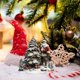 thumbnail image 5 of Figura acrílica de Papá Noel | Adorno y colgante navideño impermeable para escritorio | Decoración festiva para el hogar, la oficina o para regalar, 5 of 6