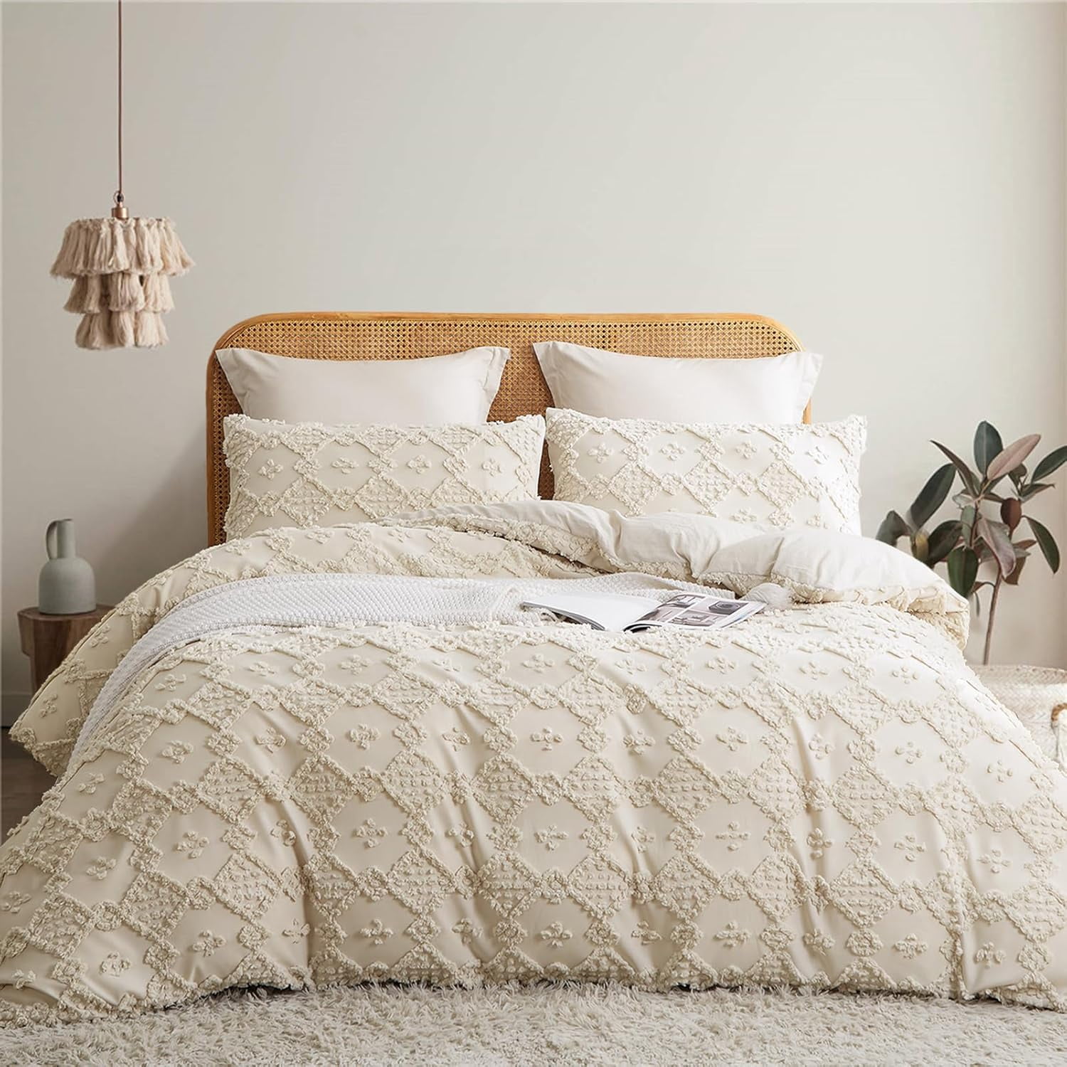 JOLUSERE Beige Tufted Duvet Cover Queen Set, 3 Pieces Boho Ultra Soft Particles Embroidery Bedding Set for All Season
