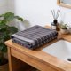 thumbnail image 5 of Toallas de mano 100% algodón, suaves y absorbentes, ideales para el baño | Toalla facial de secado rápido para secarse las manos | Toalla de cocina con diseño a cuadros para uso diario., 5 of 6
