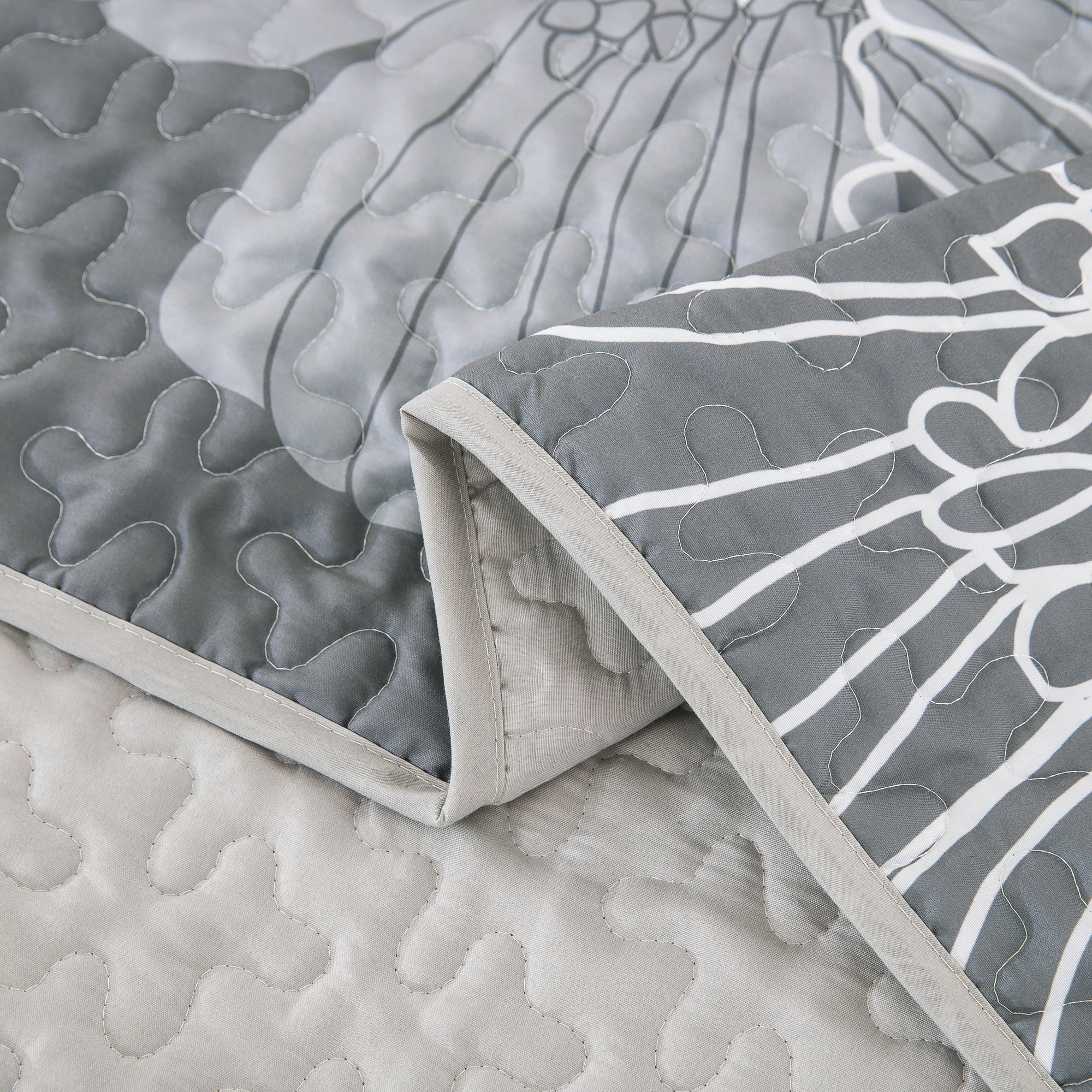 Dintszyayue Floral Quilt Set Queen,3Pcs Gray Bedding Set Lightweight Flower Coverlet Adult(90"x 96")