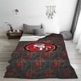 thumbnail image 4 of Manta de forro polar para sofá o cama de los San Francisco 49ers, cálida y acogedora, ligera, para todas las estaciones, decoración mullida para el hogar y el exterior, 152 x 127 cm, 4 of 5