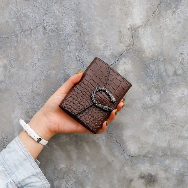 Cartera corta sencilla con estampado de cocodrilo para mujer, cartera de mano para mujer, monedero, tarjetero pequeño