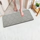 thumbnail image 4 of Alfombra de baño | Microfibra ultrasuave | Absorbente de agua | Antideslizante | Lavable a máquina | 40 x 60 cm | Disponible en gris, rojo y marrón, 4 of 8