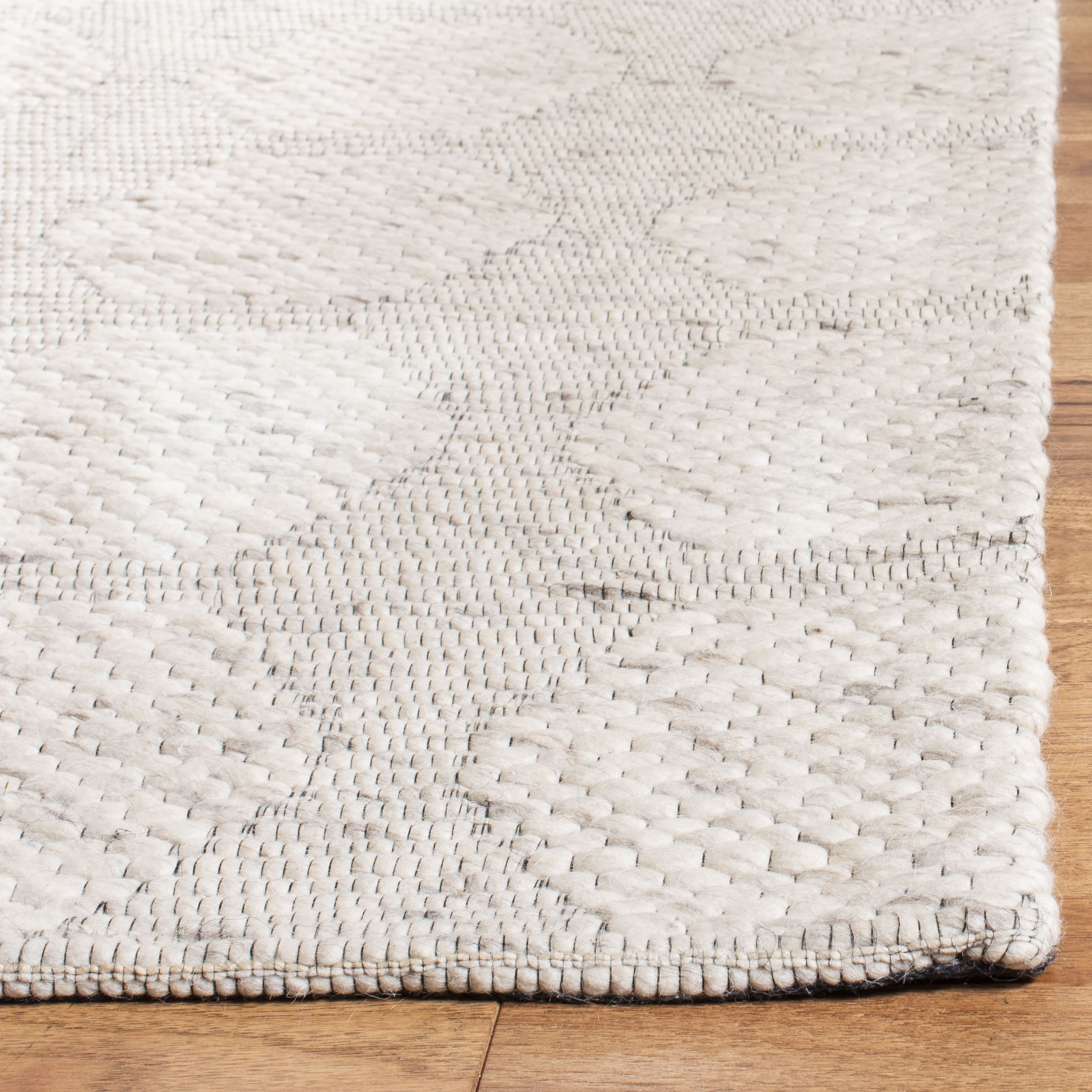 SAFAVIEH Marbella Jaydon Striped Area Rug, Beige, 8' x 10'