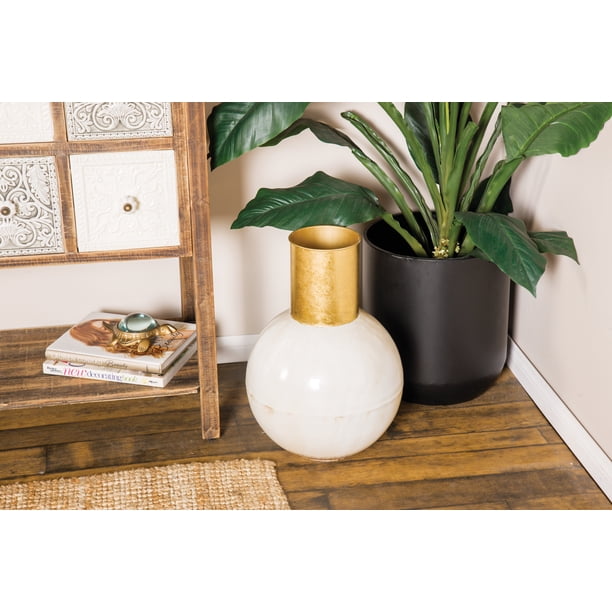 CosmoLiving by Cosmopolitan Modern Style Extra Large Round Gold & White