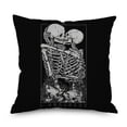 thumbnail image 4 of Funda de almohada decorativa con diseño de pareja de calaveras, línea cuadrada de 18.0 x 18.0 in, 4 of 5