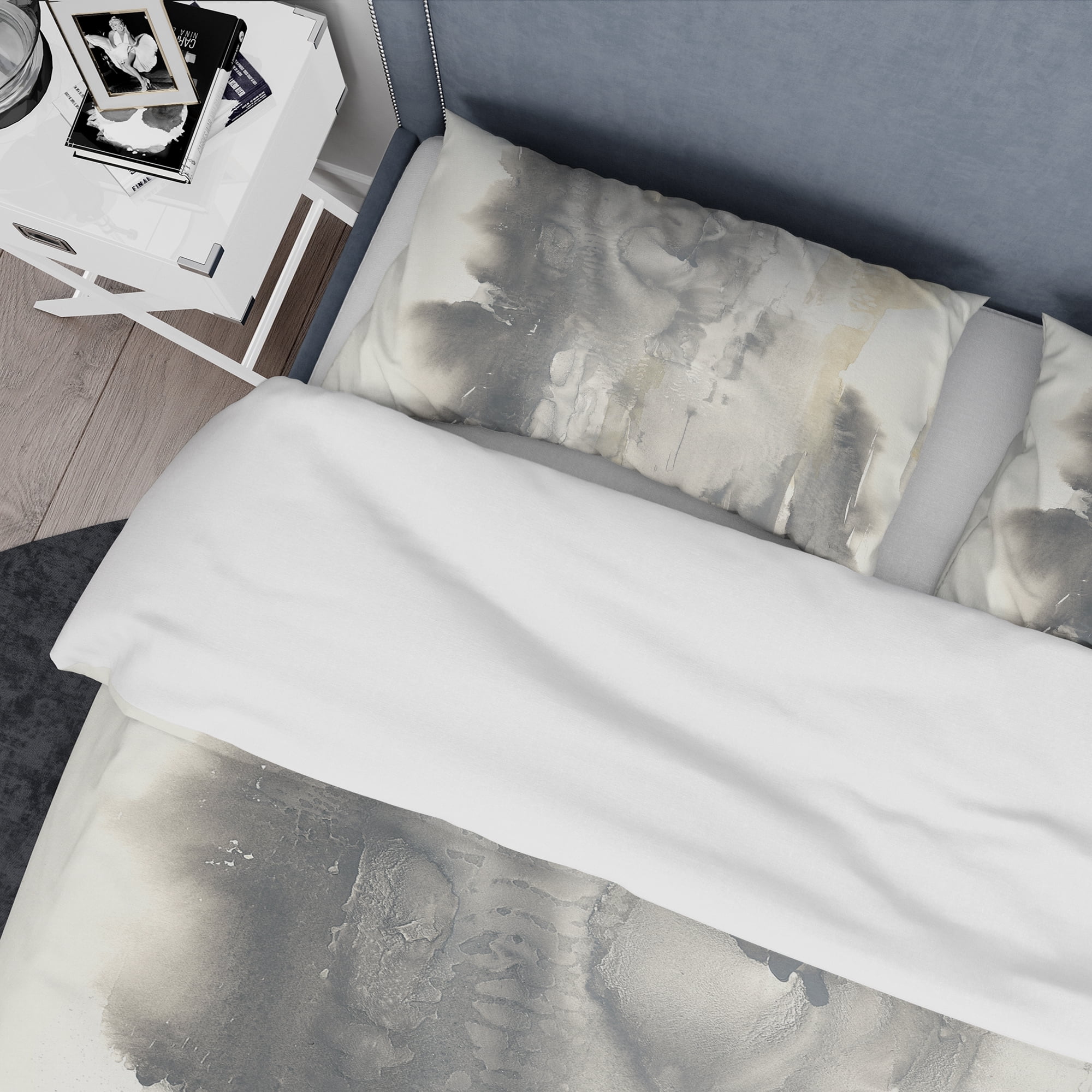 Designart 'Gold Glamour Direction II' Geometric Duvet Cover Set