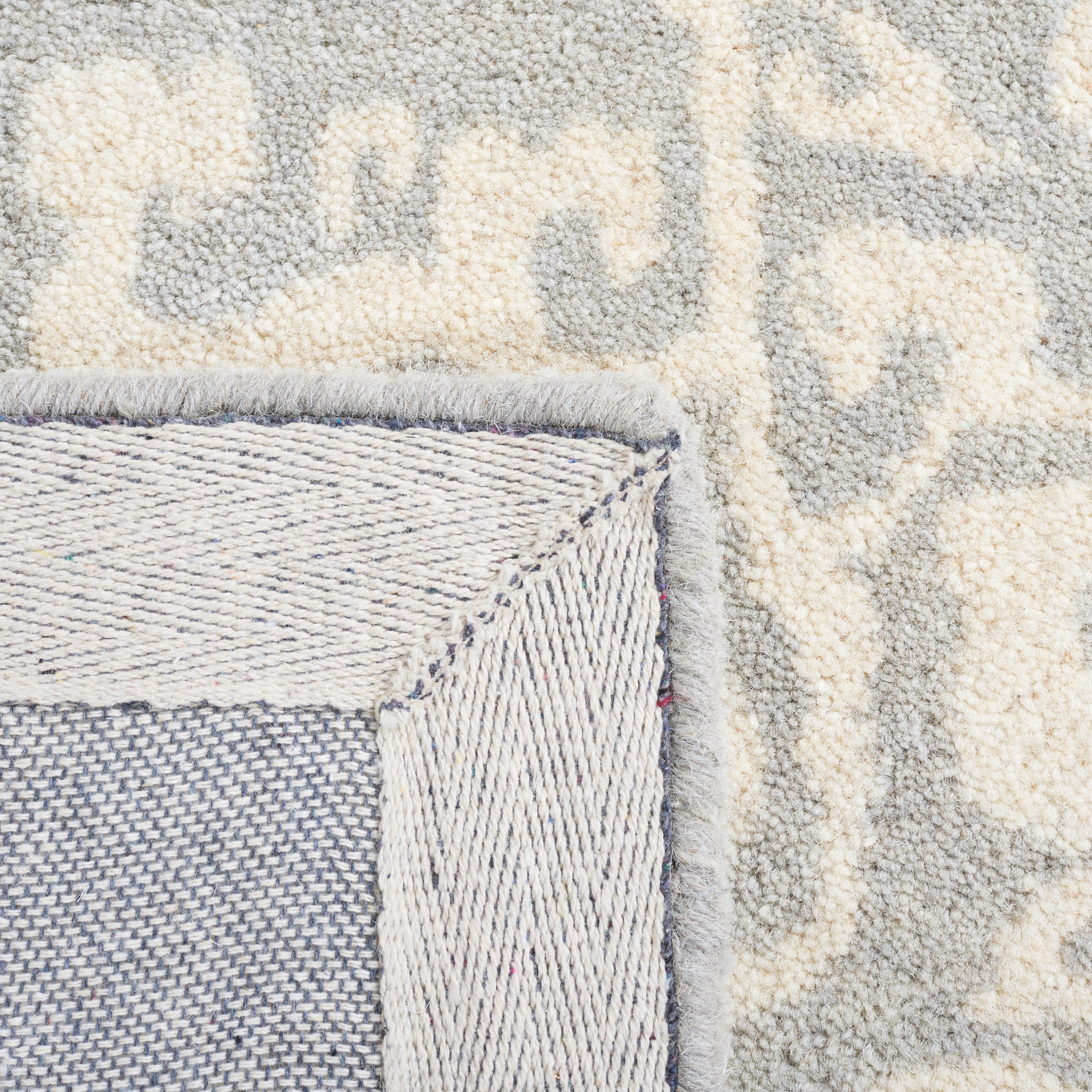SAFAVIEH Antiquity Tiarnan Oriental Wool Area Rug, Grey/Ivory, 8' x 10'