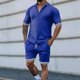 thumbnail image 2 of Mangas de Mano para Hombres, Color Sólido Botón de Solapa de Manga Corta Cardigan Y Pantalones Cortos Conjunto de Traje Deportivo Hecho de Poliéster, Conjunto de Traje para Hombre, 2 of 6