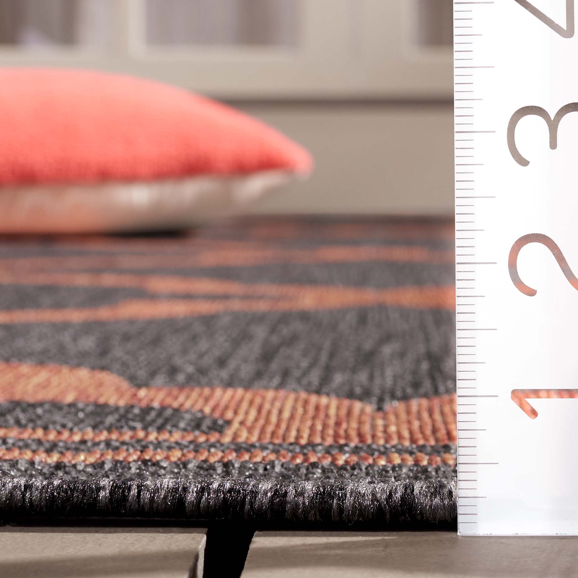SAFAVIEH Machine Washable Rug Indoor/Outdoor Bermuda Collection - Bermuda Tamaya Geometric Machine Washable Indoor/Outdoor Area Rug, Charcoal/Rust, 8' x 10'