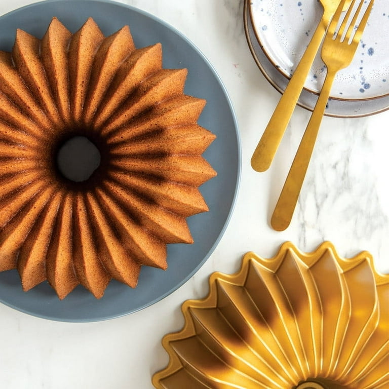 Nordic Ware Brilliance Non-Stick Bundt Baking Pan - Walmart.com