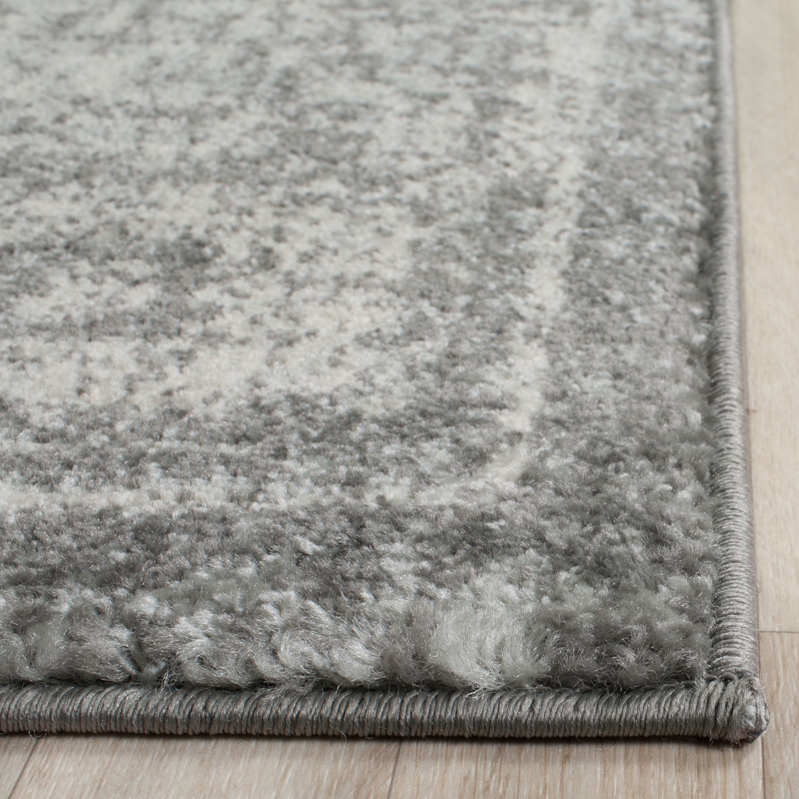 SAFAVIEH Evoke Ronald Bordered Area Rug, Gray/Ivory, 8' x 10'