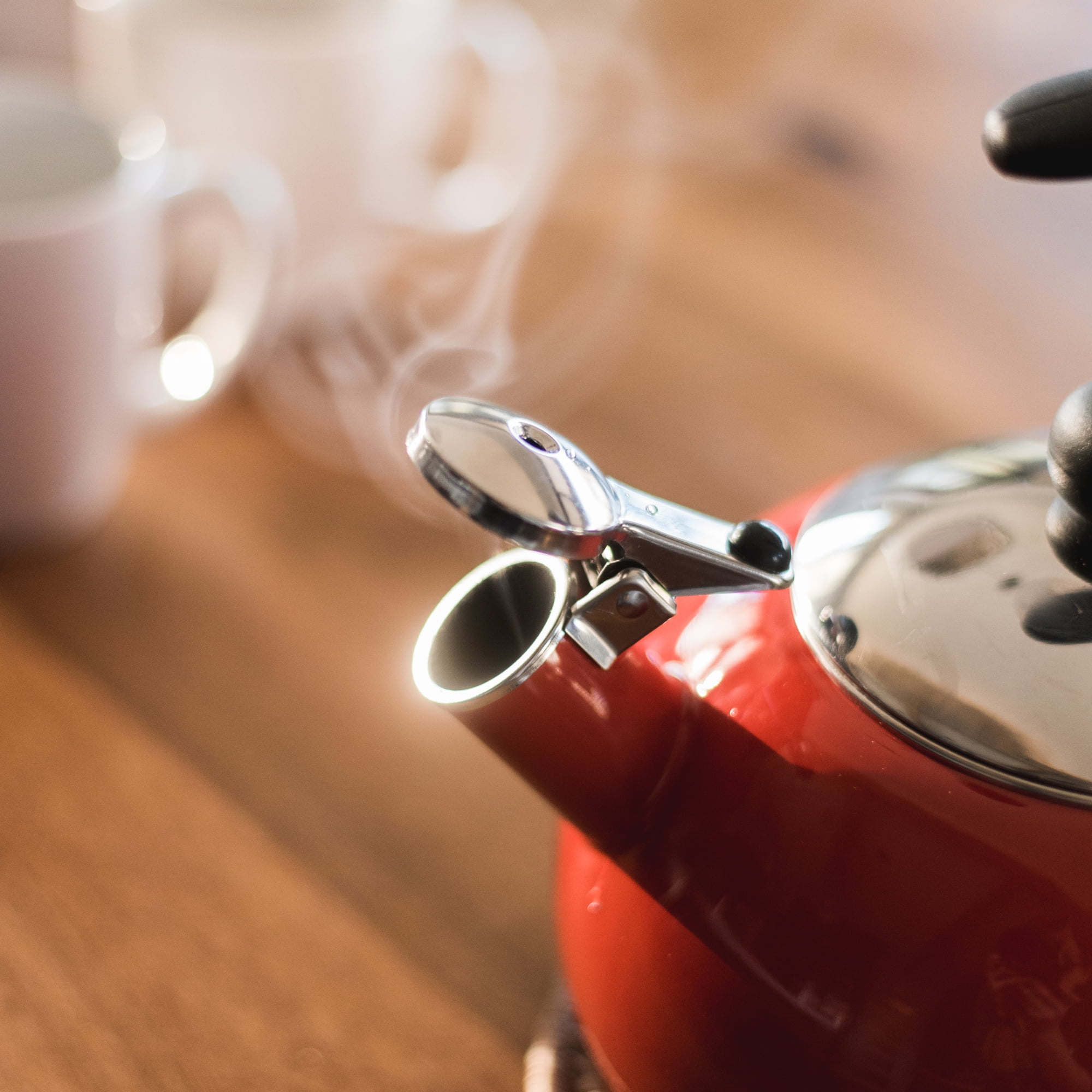 Farberware Luna 2.5 Qt Tea Kettle, Red