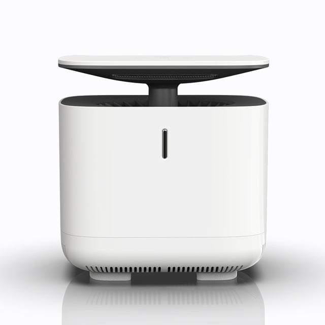 lámpara antimosquitos electrico, mata mosquitos, moscas, lámpara ultravioleta, sin productos químicos, segura y eficaz, modos dia y noche, sin olores, silencioso, inocua, blanco xianweishao 9024715150738 Lámpara antimosquitos XianweiShao, vista frontal centrada: cuerpo compacto blanco con tapa superior tipo disco, rejilla interior y ranuras de ventilación en la base; abertura frontal y columna central que aloja el ventilador de succión ultrasilencioso; diseñada para atraer insectos con luz UV 365 nm y funcionar en modos día y noche; también suele usarse en mesas pequeñas o repisas por su tamaño compacto.