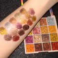 thumbnail image 1 of Paleta de sombra de ojos con lentejuelas brillantes de 16 colores, brillo de diamante, maquillaje artístico para el cuerpo y la cara, paleta de sombra de ojos brillante con lentejuelas para la piel re, 1 of 5