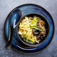 thumbnail image 5 of Juego de 4 cucharas de sopa de cerámica japonesas y coreanas, cucharas de mango largo, cuchara de sopa de tazón de ramen azul retro, adecuada para sopa, salsa, 14*4 cm, azul oscuro, 5 of 5