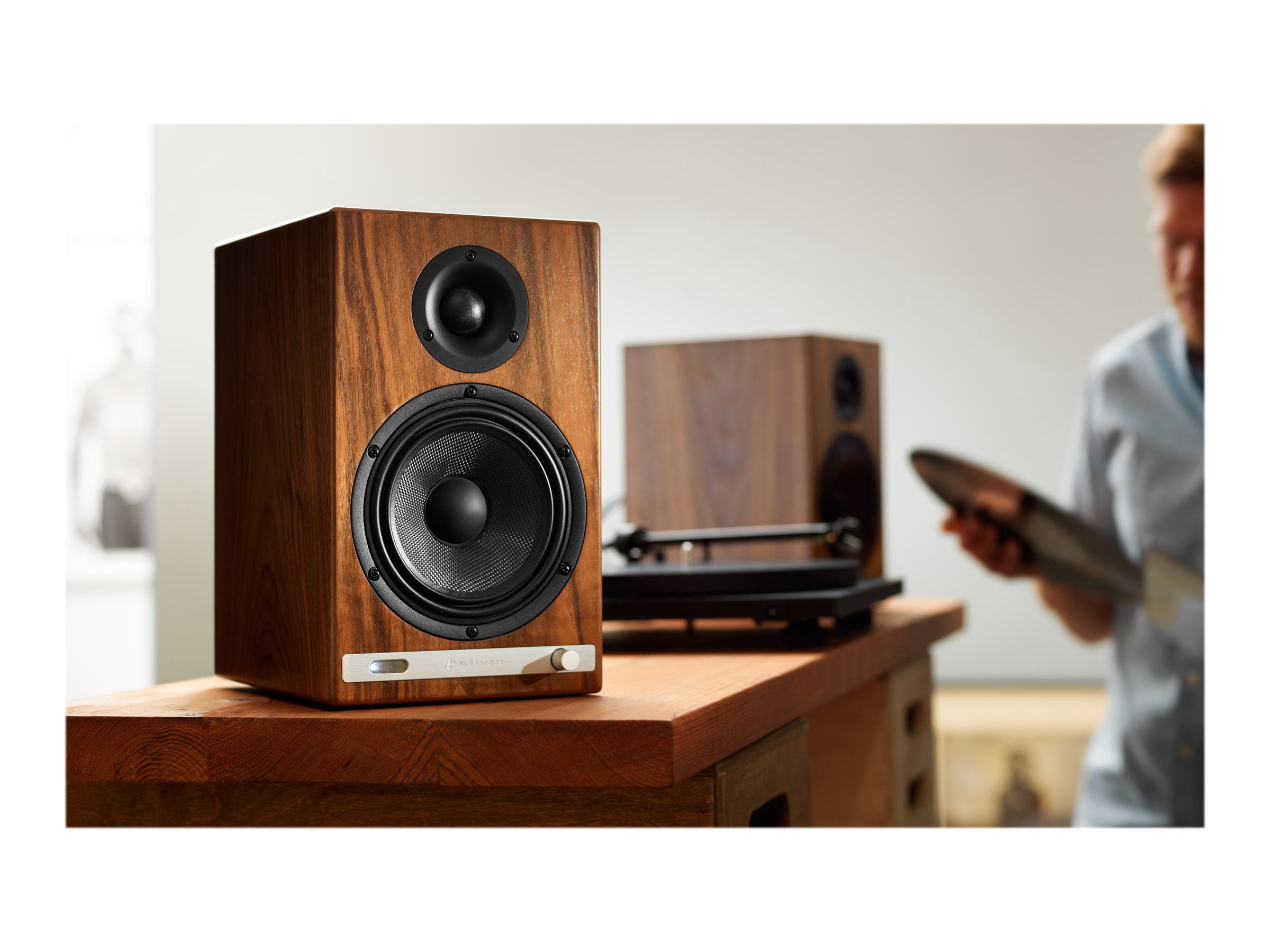 Audioengine HD6 Bluetooth Stereo Bookshelf Speakers - Walnut