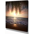 thumbnail image 1 of Designart - Plage Tropicale avec Feuilles de Palmier - Impression sur Toile, 1 of 1