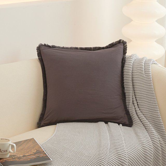 Nvzi 2 fundas de almohada de algodón lavado de color liso. Clásicas y atemporales, fundas de almohada sencillas de color puro que quedan genial en cualquier cama. 50 x 50 cm (gris oscuro).