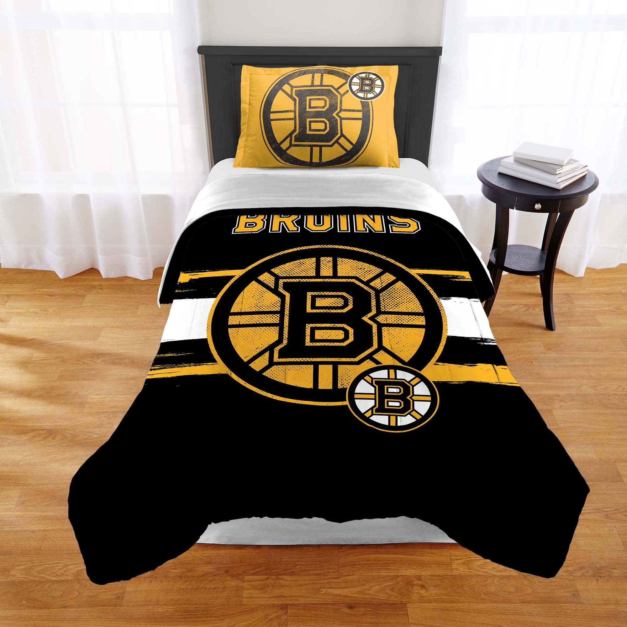 NHL Boston Bruins Officially Licensed Comforter & Sham set Twin/Twin XL