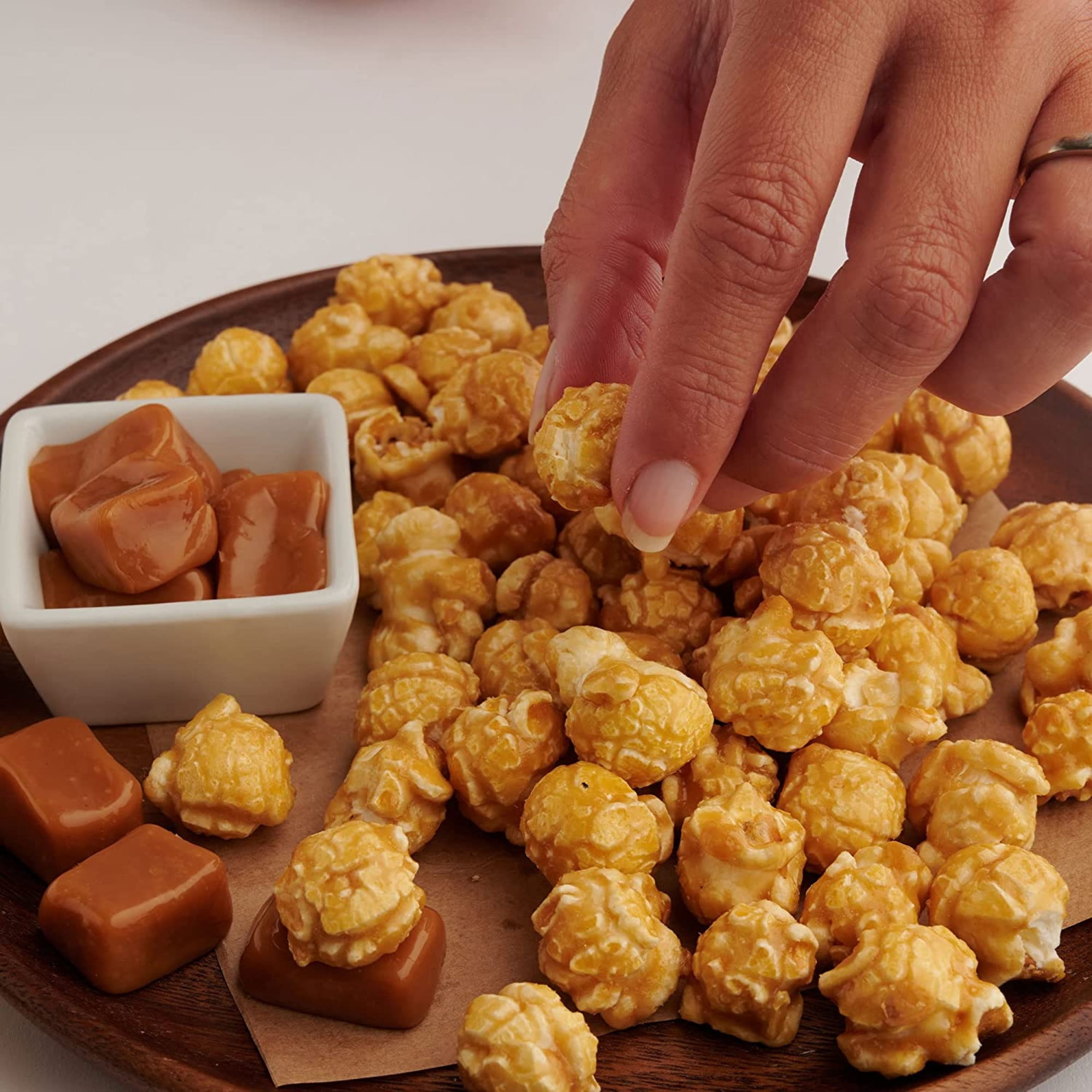 Cracker Jack Caramelized Peanuts & Popcorn Snacks for Kids Adults On the Go Snacking Lunchbox Movie Nights Travels Entertainment Summer Fun Beach Pool Party Favor Sweet Gourmet 1.25oz Pack of 3