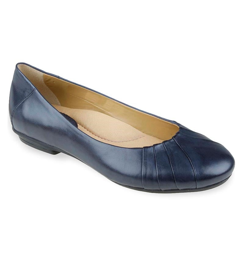 earth women's bellwether flat
