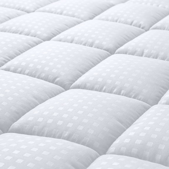 Queen Mattress Pad Quilted Fitted Mattress Protector Cooling Pillow Top Mattress Cover Breathable Fluffy Soft Mattress Topper with 8-21" Deep Pocket,White