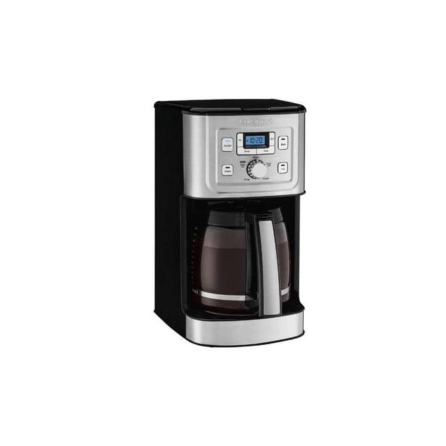 cuisinart - cuisinart brew central - cafetera programable de 14 tazas negra, vista frontal 3/4 con jarra de vidrio llena; panel frontal de acero inoxidable cepillado con pantalla LCD azul, botones y perilla para programación 24 horas, selector de sabor regular o audaz y placa calefactora ajustable; prepara hasta 14 tazas según especificaciones y a menudo se usa también para preparar grandes cantidades de té suelto en jarra.