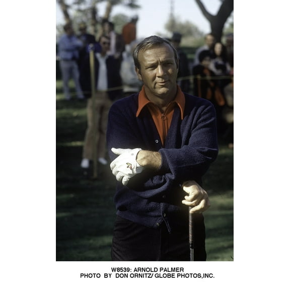 Arnold Palmer playing golf Photo Print  (8 x 10)