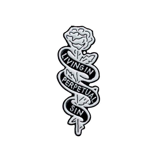 Maoww Enamel Pin Heart Coffin Science Chemical Cobweb Brooch Unisex Pin Cartoon Lapel Pin Button Badges Bag Decoration