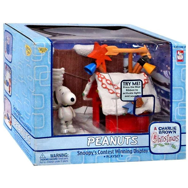 Peanuts A Charlie Brown Christmas Snoopy's Contest Winning Display