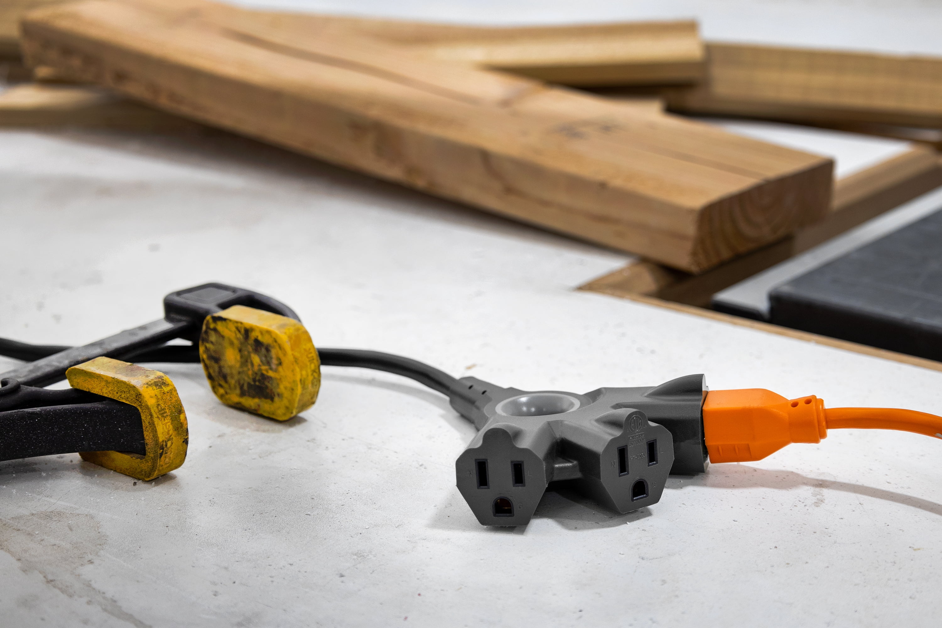 Philips EZGrip 50FT Black Outdoor Extension Cord  3 Prong with Multiple Outlets, 16AWG