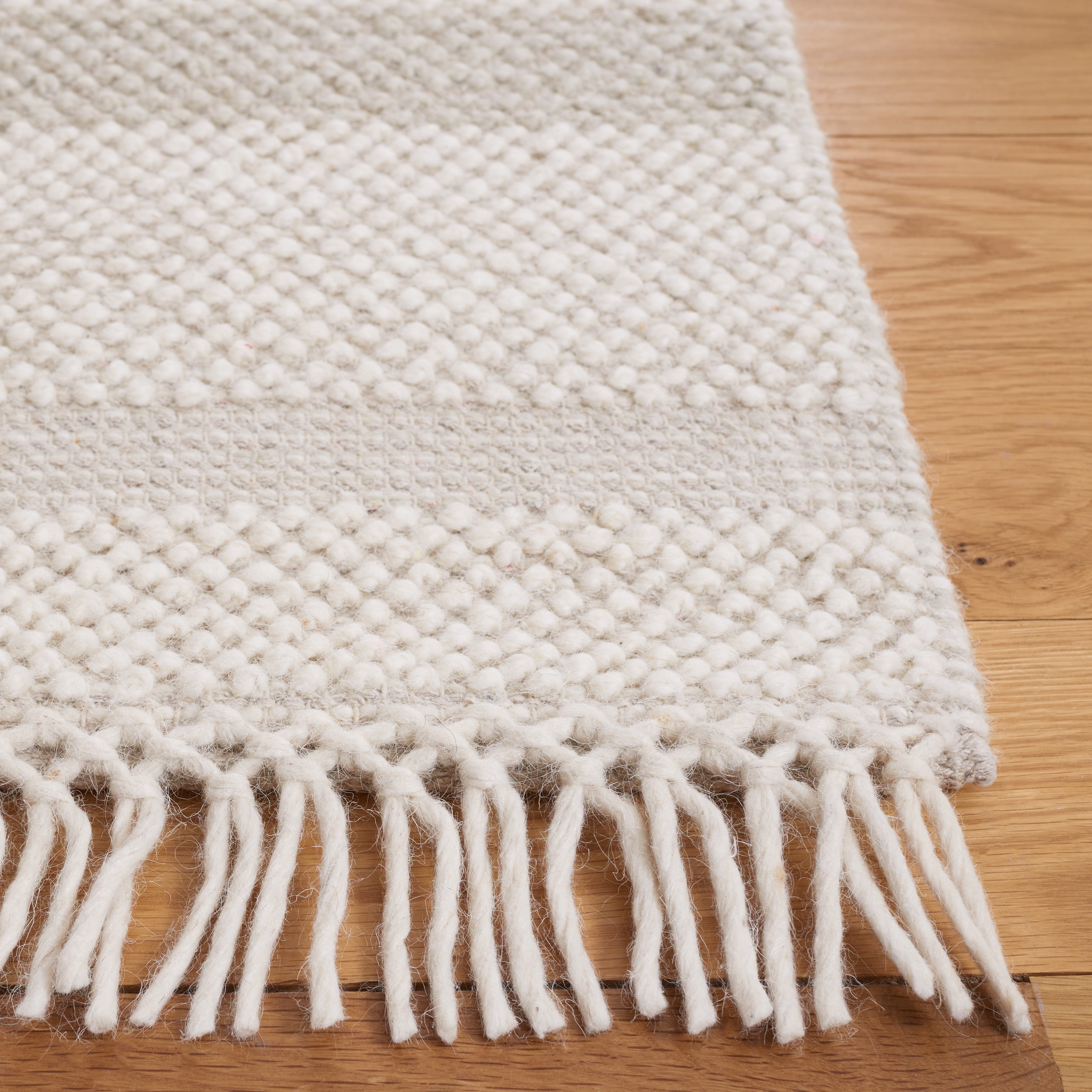 SAFAVIEH Natura Qendro Striped Area Rug, Ivory/Silver, 4' x 6'