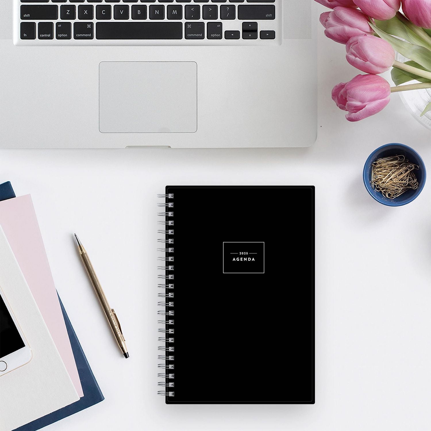 Agenda hebdomadaire/mensuel 2025, 5 po x 8 po, Blue Sky, noir uni