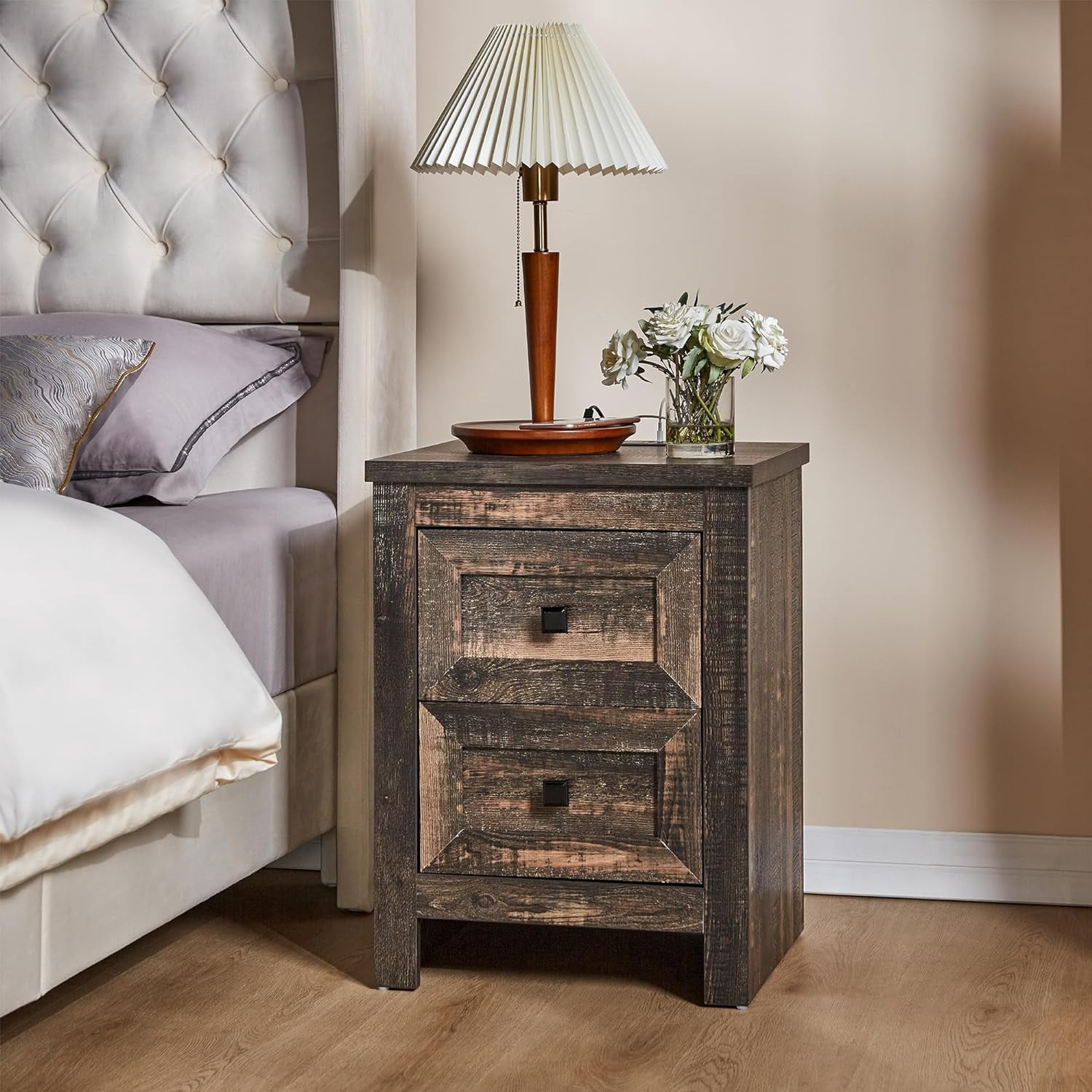 Merluxy Nightstand Set of 2 with Charging Station, Farmhouse Wood Bedside Table with Dark Oak