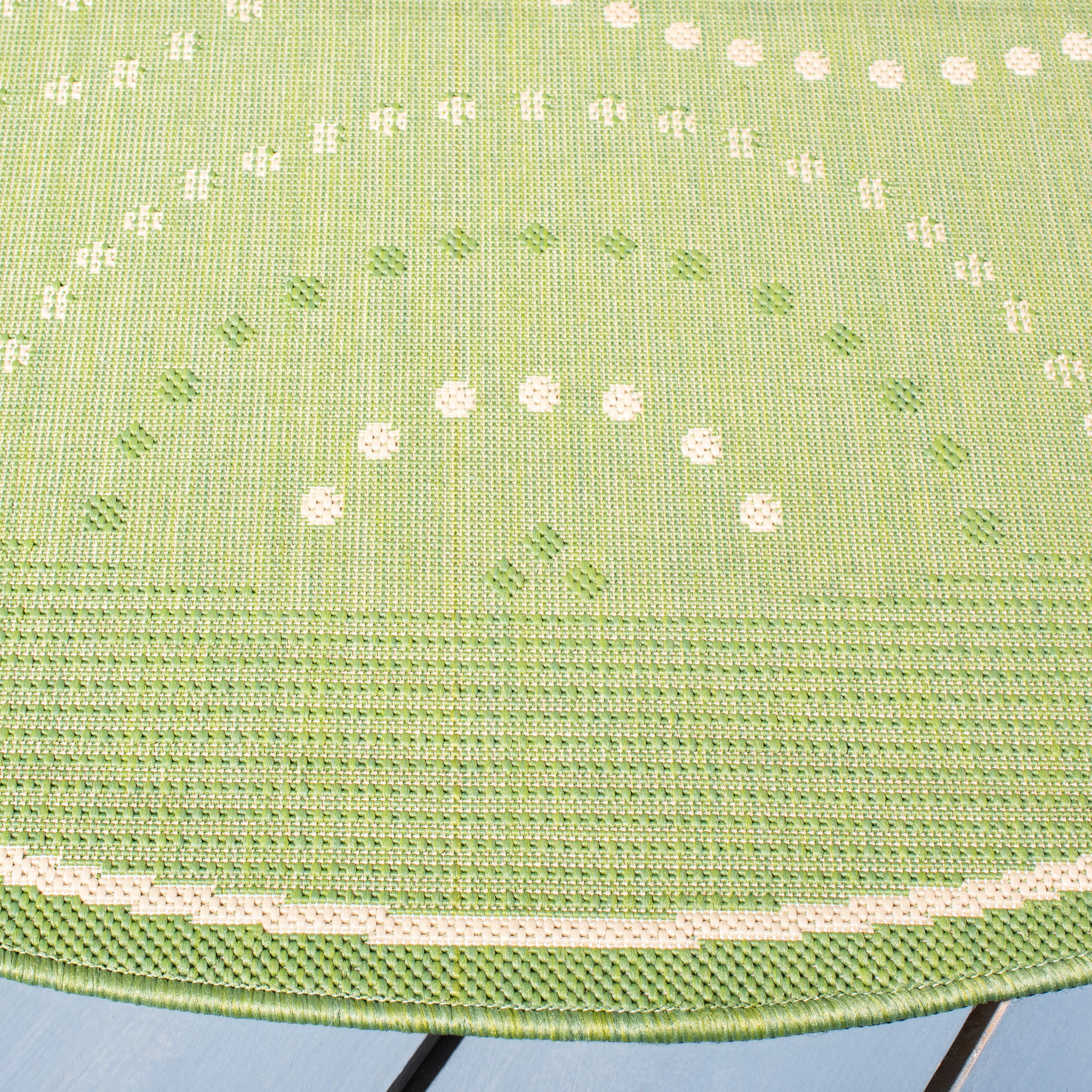 Safavieh Courtyard Hugo Oriental Indoor/Outdoor Area Rug, Olive/Natural, 6'7" x 6'7" Round