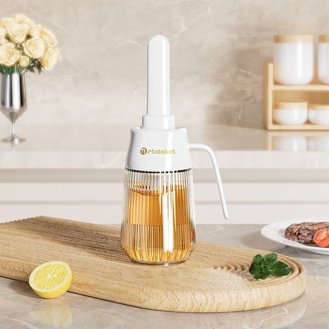 TIMIFIS Brush Bottle Oil Brush High Temperature Counteractive Oil Brush with Bottle Kitchen Pancake Barbecue Baking Food Grade Integrated Glass Oil Brush Bottle Kitchen Gadgets