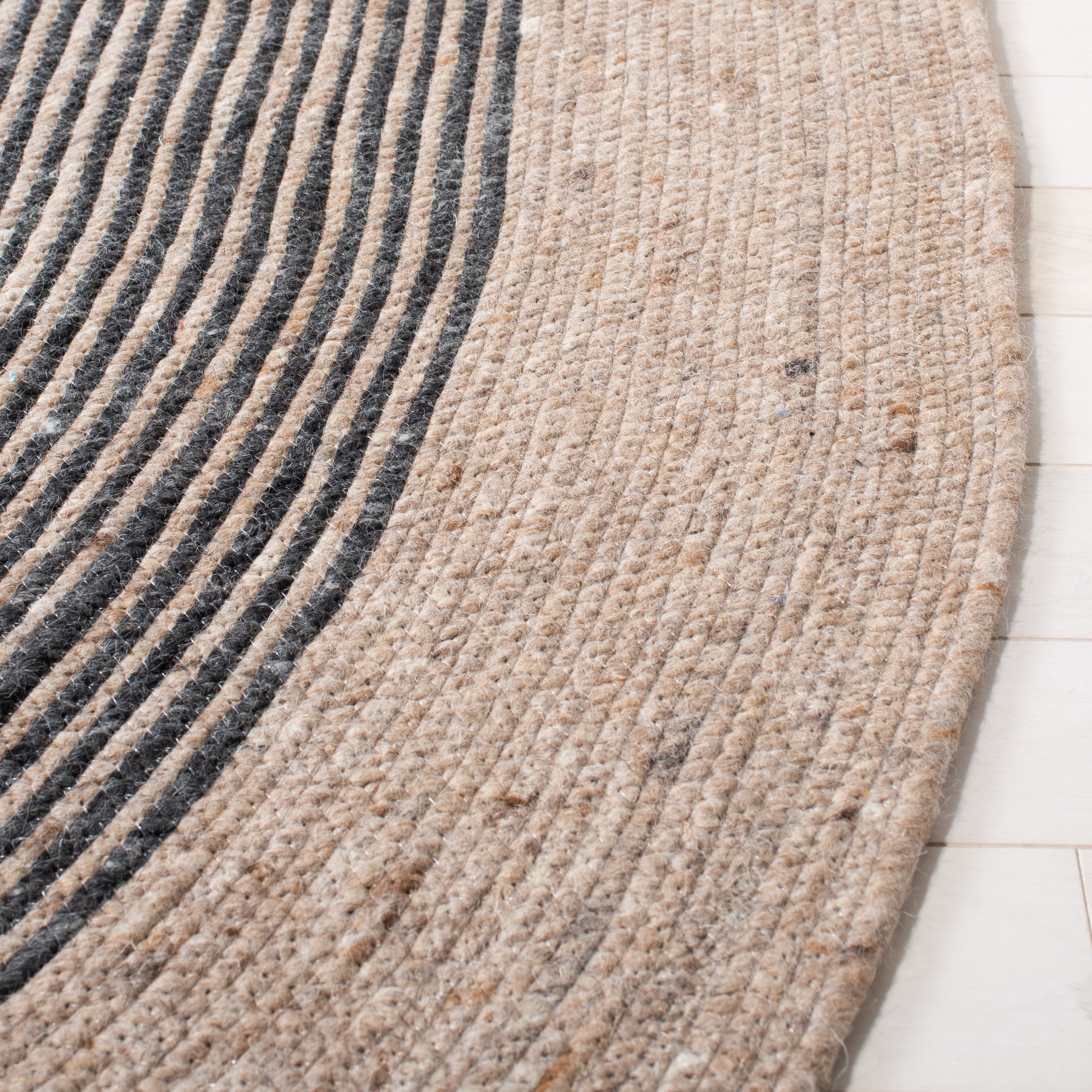 SAFAVIEH Braided Lars Geometric Reversible Area Rug, Beige/Black, 6' x 9' Oval