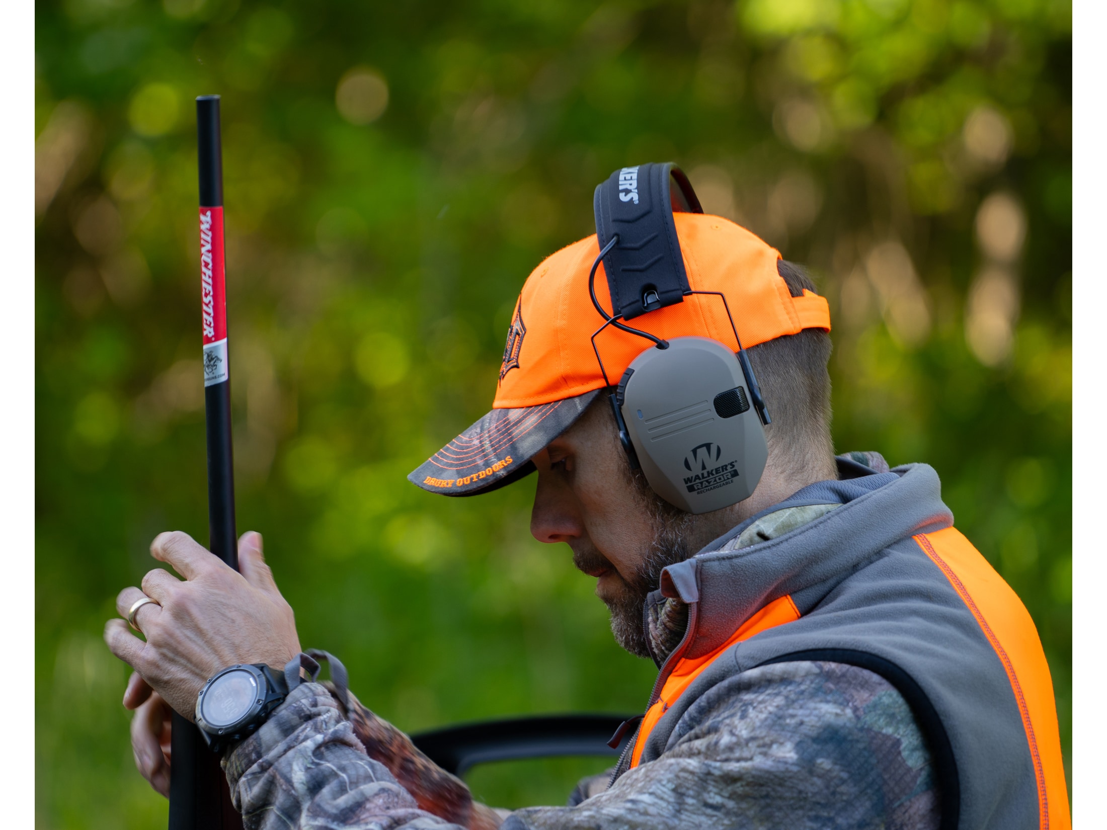 Walker's Electronic Hunting Earmuffs with Rechargeable Battery photo 2