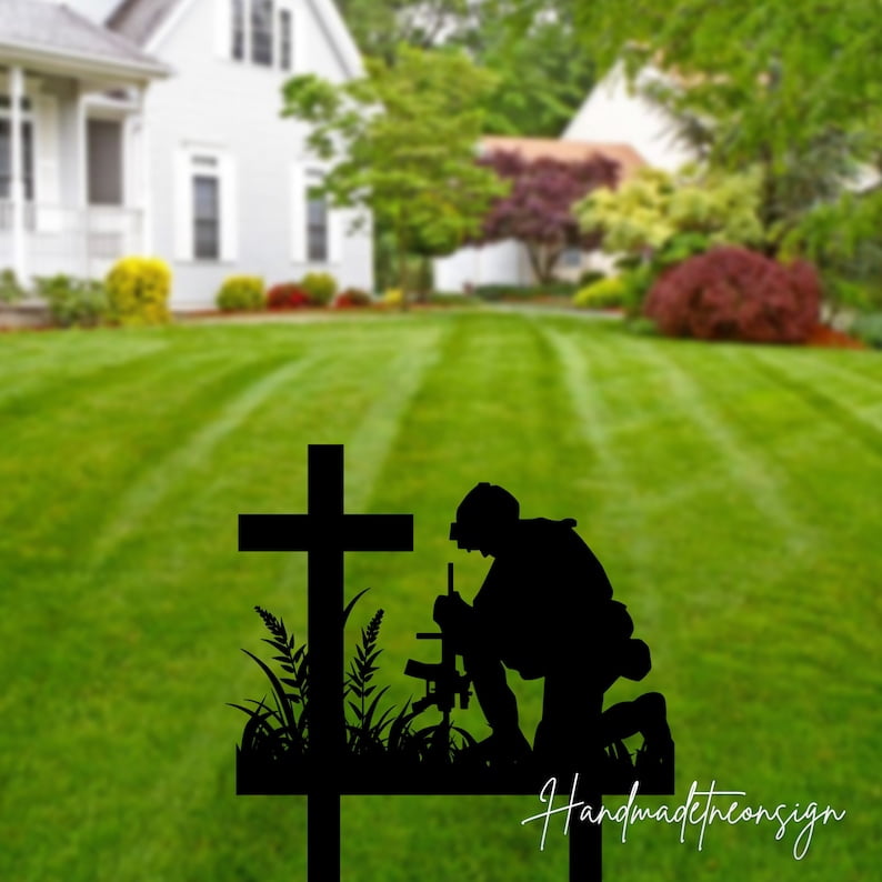 Handmadetneonsign Custom Outdoor Memorial Soldier Kneeling Metal Sign With Stakes,Garden Yard Decor