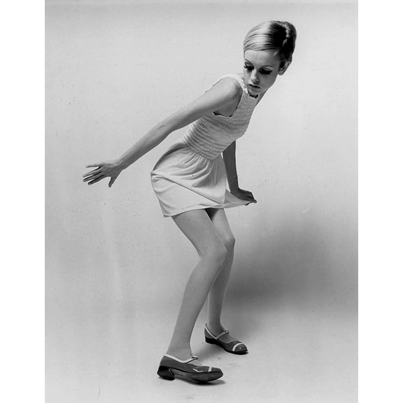 Twiggy Photo Print  (24 x 30)