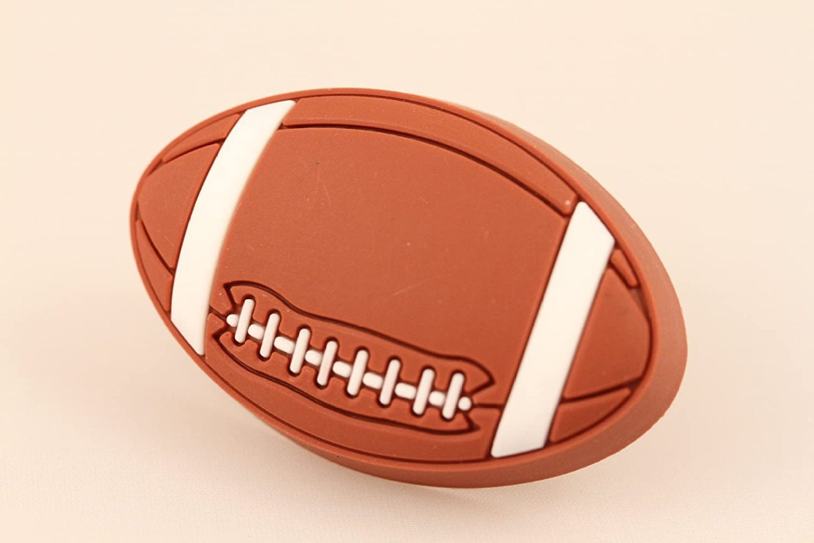 Football Dresser Pull