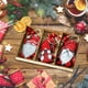 thumbnail image 4 of Decoración Navideña Suministros Navideños Accesorios Pintados Lindo Anciano Sin Rostro Pequeño Colgante Adorno Navideño Colgante de Madera, 4 of 5