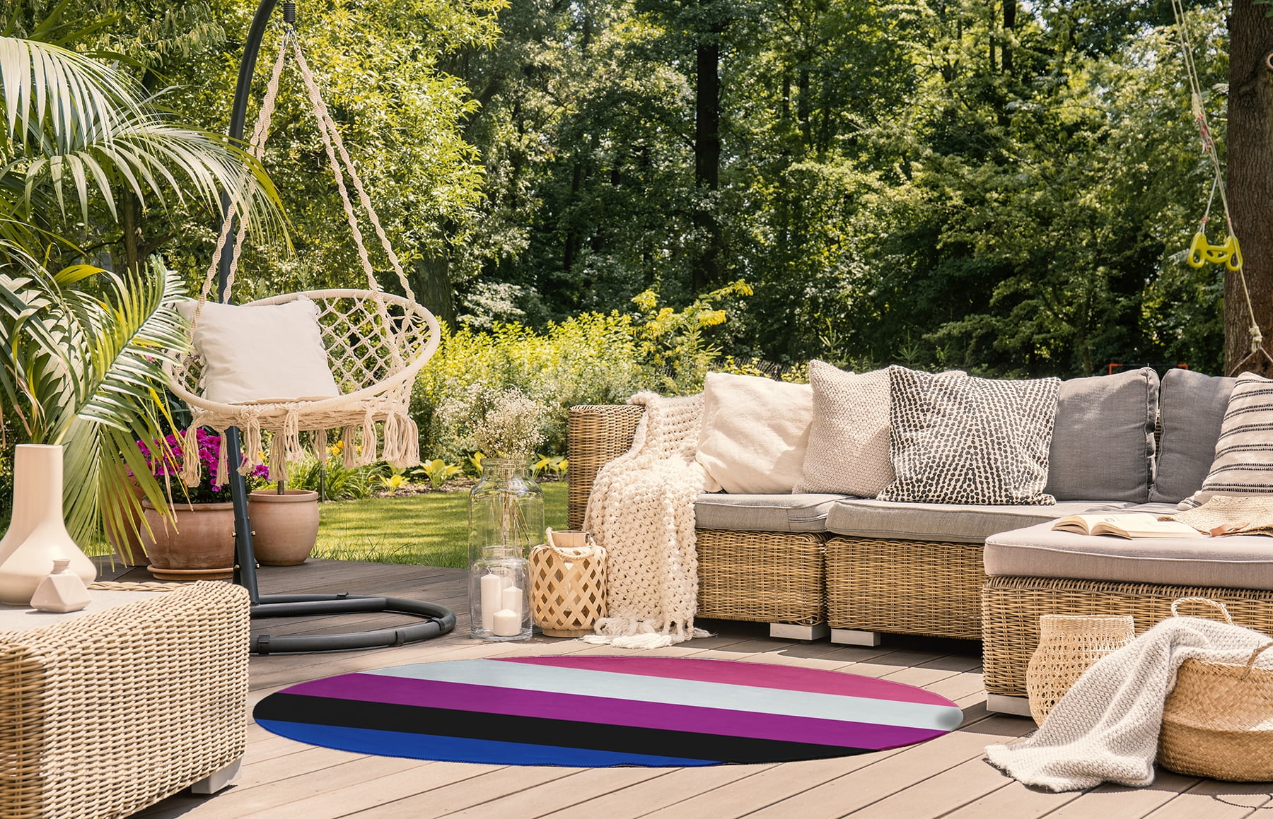 Simply Daisy 5' Round Genderfluid Genderfluid Chenille Indoor/Outdoor Rug
