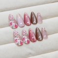 thumbnail image 4 of WBRRFJJ Set de 24 Uñas Postizas Almendra con Flores Rosas y Perlas 3D, 4 of 7