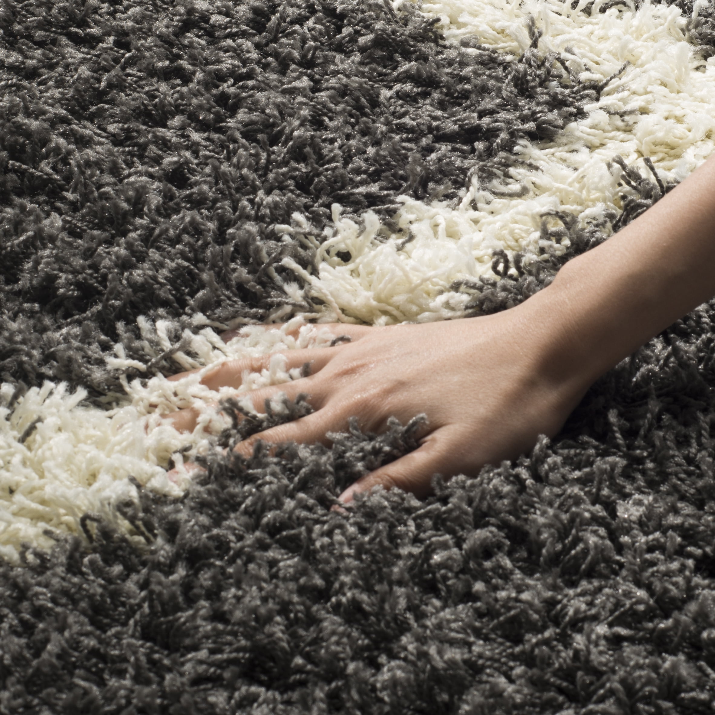 SAFAVIEH Dallas Logan Geometric Shag Runner Rug, Dark Grey/Ivory, 2'3" x 20'