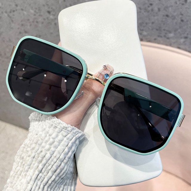 Gafas de sol de gama alta para mujer 2023 tendencia europea y americana montura grande anti-ultravioleta cara grande delgada para hombre gris XianweiShao 9024715060280